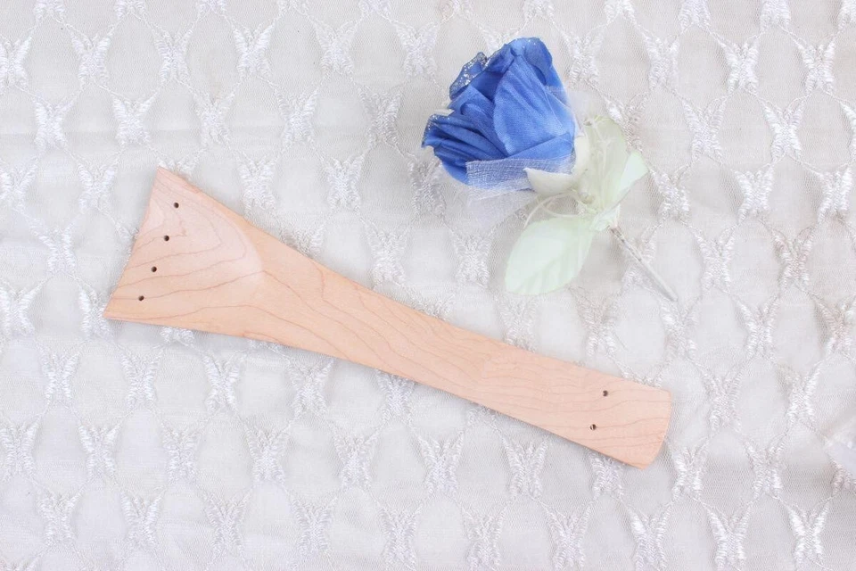 1pcs 4/4 Full size cello tailpiece Maple wood Cello parts Baroque Style - Image 3 of 4