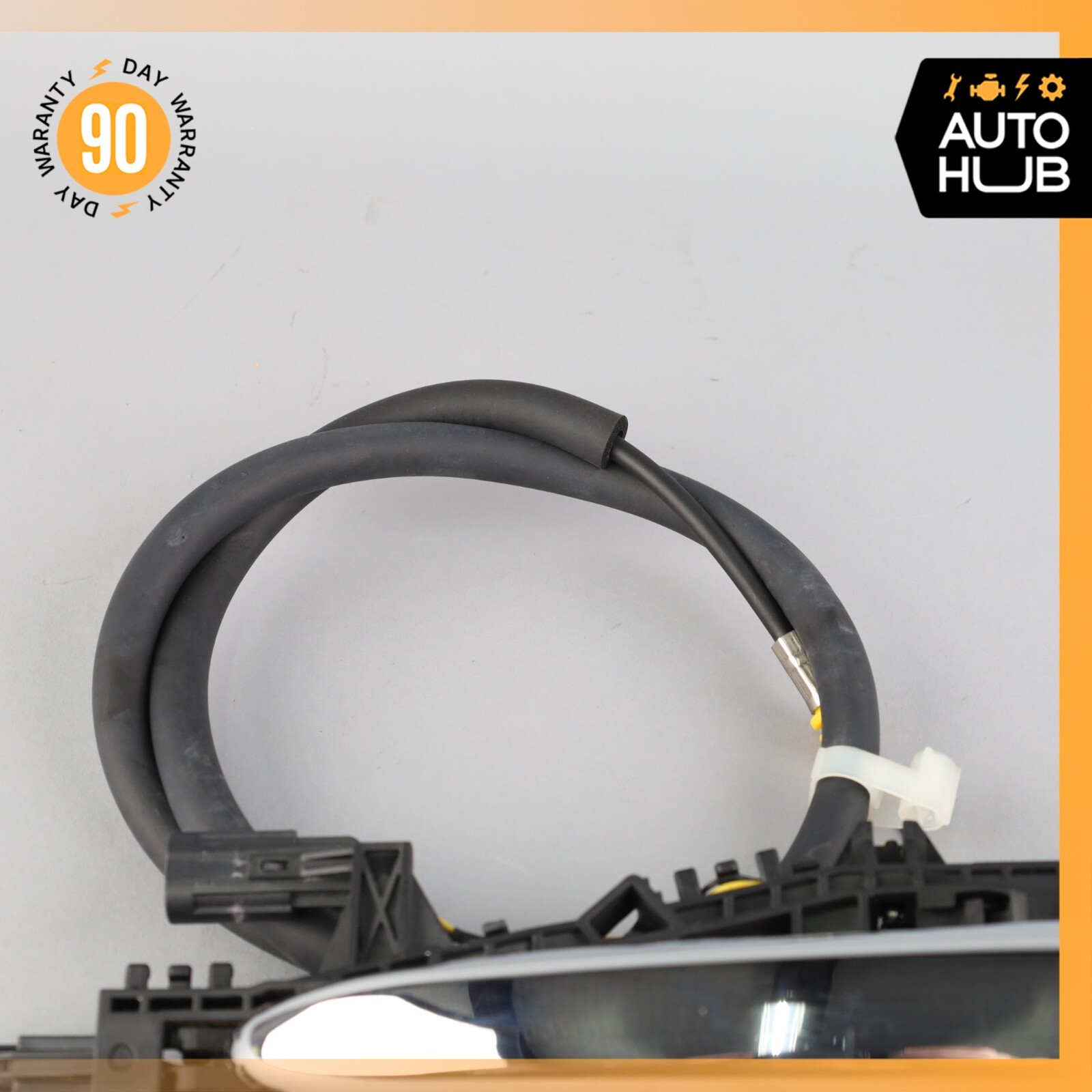 Maserati Levante M161 Front or Rear Right Side Exterior Door Handle OEM 64k