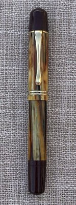 ペリカン 101N Tortoise-shell　四羽　万年筆　PELIKAN Pelikan 101N Fountain Pen, Tortoiseshell Celluloid, 14k Gold Nib
