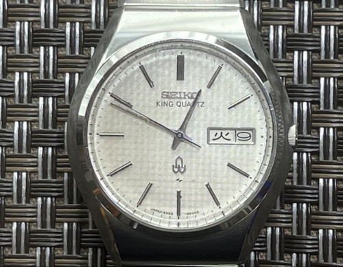 Seiko QXH063B Orologio Analogico Unisex Da Parete - Quadrante Bianco, Cassa Marrone - Con Pendolo E Suoneria - 4