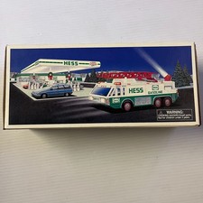 1996 HESS Emergency Ladder Fire Truck by Hess (open box good condition)
