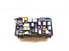 Jeep Wrangler Jk 3.8l Tipm Module And Fuse Box 04692332ad 2011 182943