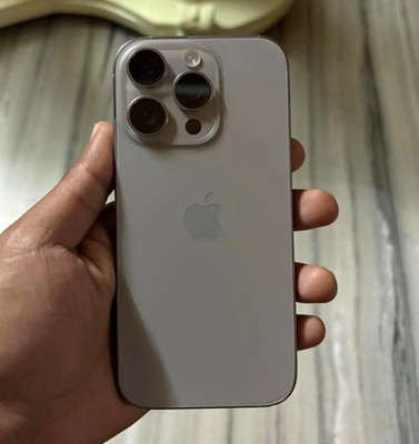 Apple iPhone 15 Pro 128 GB Titan sehr guter Zustand