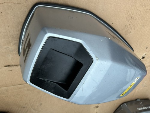 ENGINE TOP HOOD COVER COWLING 5HP HONDA BF5A 4 Stroke (2010) Outboard Engine - Picture 4 of 4