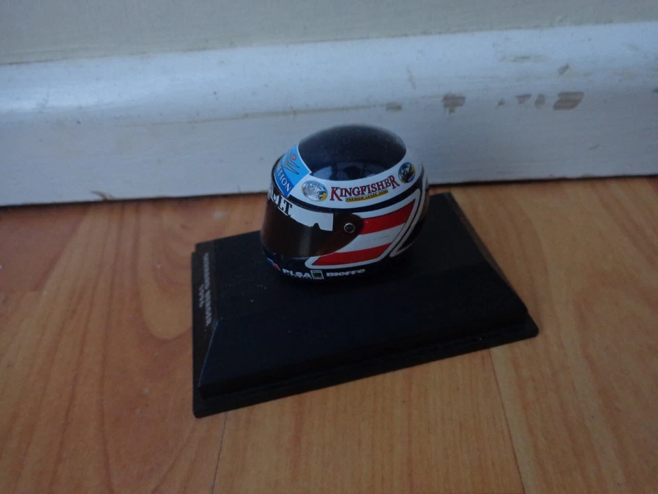 MINICHAMPS 1/8 CLASSIC GERHARD BERGER 1996 BENETTON F1 FORMULA 1 CRASH HELMET - Image 2 of 3