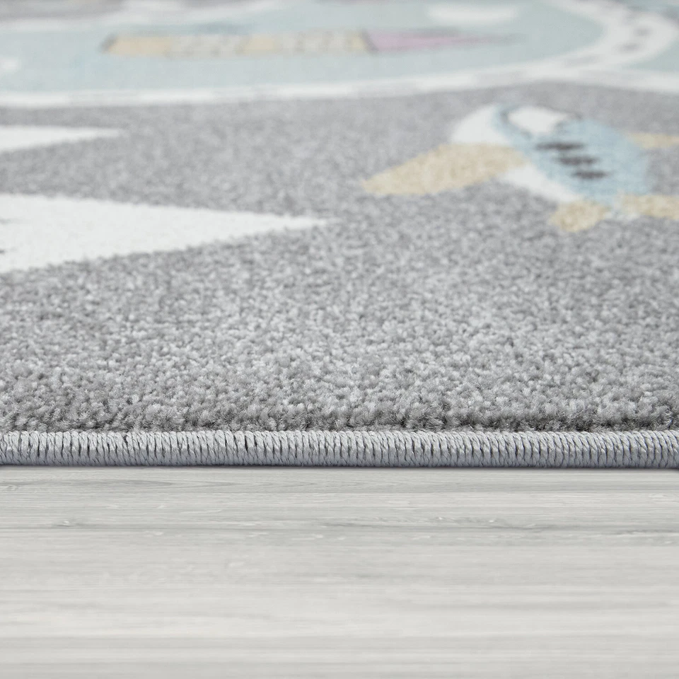 Tappeto da gioco per la cameretta dei bambini con motivo di strade in verde e gr - Immagine 2 di 4