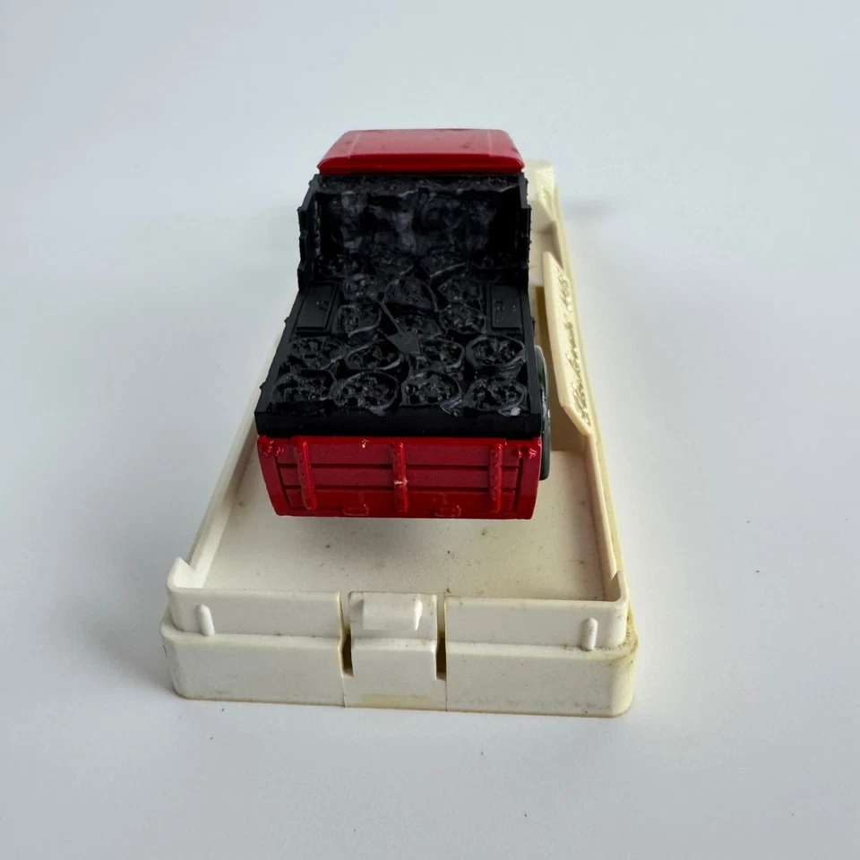 Camión de carbón Solido Age dor 1:43 4408 Citroen C4F "Charbonnier" rojo sin caja Foto 4 de 4