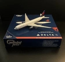 GeminiJets 1:400 Delta Air Lines Boeing 777-200LR N701DN GJDAL777 Airplane Model