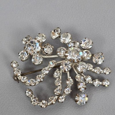 Vintage Austrian Crystal Pink Flower Burst Brooch Pin Silver Tone
