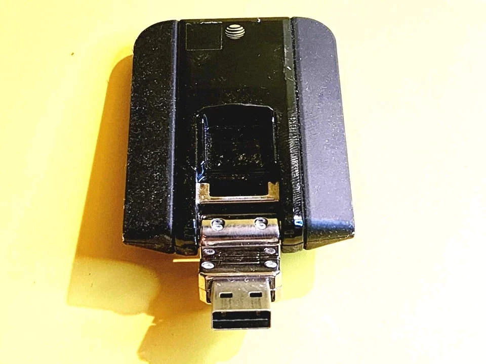 AT&T AIRCARD 340U QUALCOMM MDM 9215 4G LTE BROADBAND MOBILE USB WIFI NETGEAR LCD - Image 4 of 4