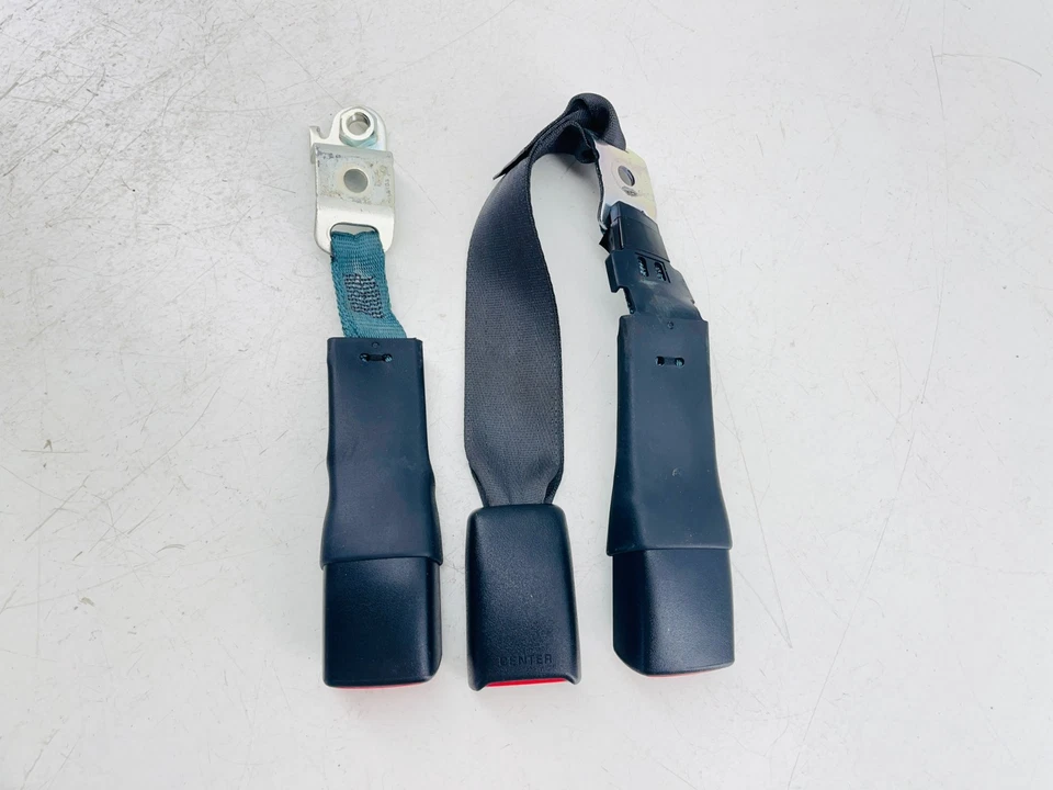 Juego de hebillas de cinturón de seguridad trasero Lexus CT200h 2011-2014 OEM Foto 2 de 4