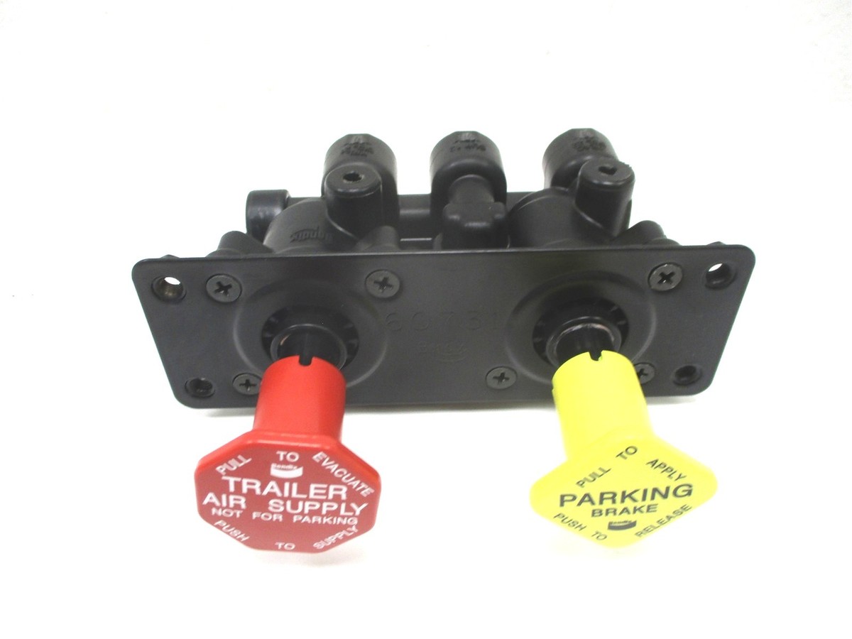 800622 BENDIX MV-3 PUSH TO CONNECT AIR BRAKE DASH VALVE 3/8