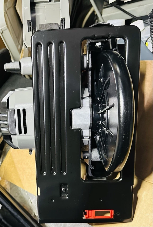 Brand New Porter Cable PC186CS 18V 6-1/2” Circular Saw With Blade - Bare Tool - Image 4 of 4