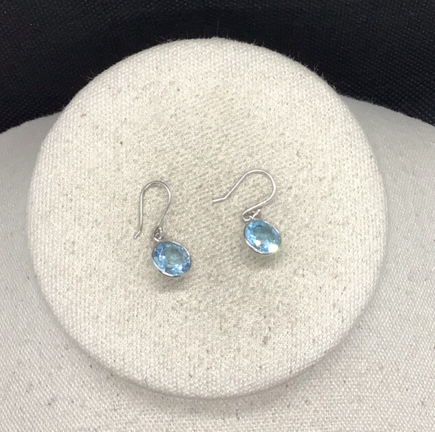 Vintage Sterling Silver 925 Lab Created Blue Topaz Drop