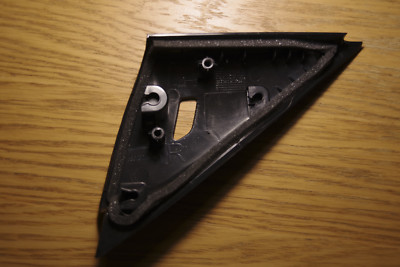 Nissan Juke Drivers Side Front Door Interior Mirror Trim LED  