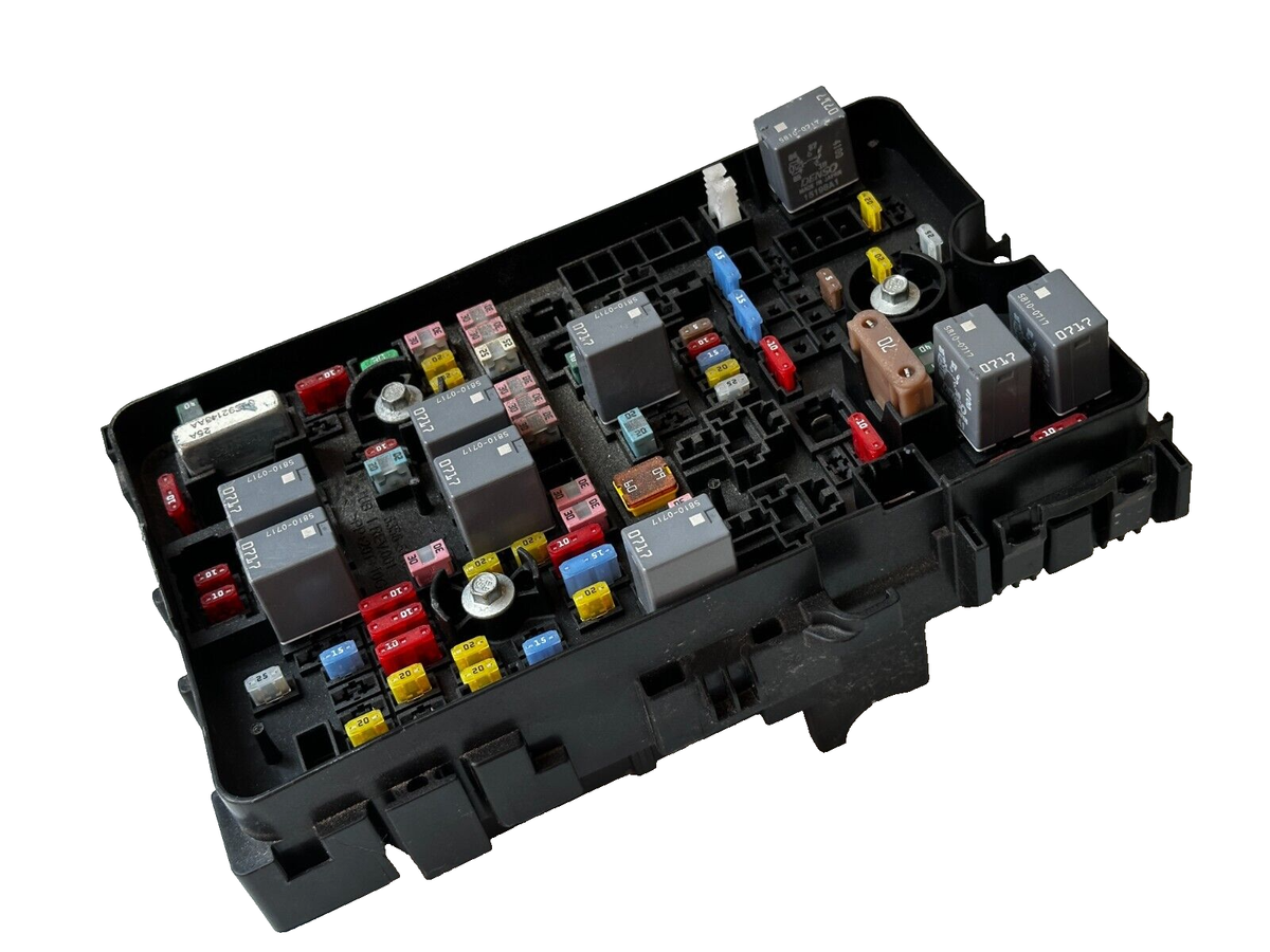 2016 2017 Jeep Grand Cherokee Fuse Box Relay Control Module