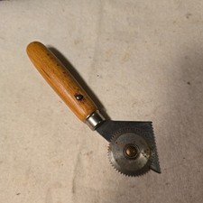 Wall Paper Corner Cutter Wood Handle Unbranded 6.75" Vintage Retro Tool