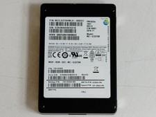 Samsung NetApp PM1633a MZ-ILS3T8B 3.84 TB SAS 3 2.5 in Solid State Drive