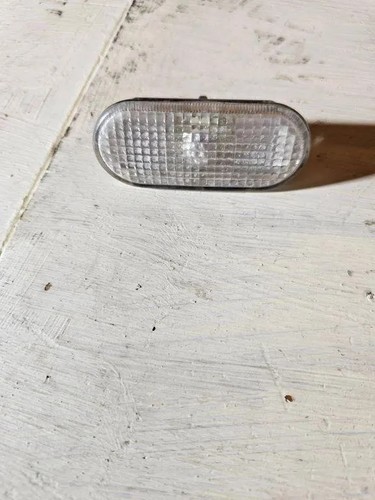 VW PASSAT B5 3B2 Kotflügelblinker vorne rechts PMMA2 1.90 Diesel 66kw 31508016