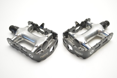 SHIMANO DEORE DX MOUNTAIN BICYCLE PLATFORM TRAP PEDALS 9/16 X 20 TPI PD-MT61 - Picture 5 of 6