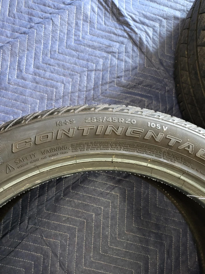 AUDI Q5 2022 Wheel Tire SET USED OEM Continental 255/45 R20 105V - Image 3 of 4