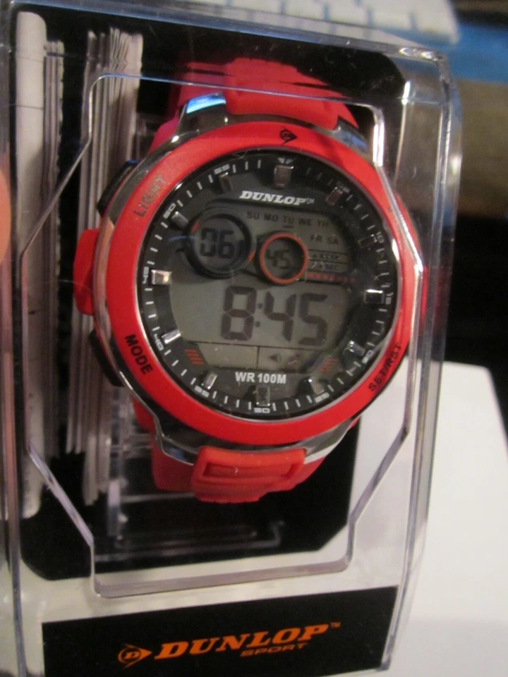 DUNLOP SPORTS WATCH DUN-232-GO7 RED BAND BRAND NEW IN THE CASE -  BBA-22 - Image 4 of 4