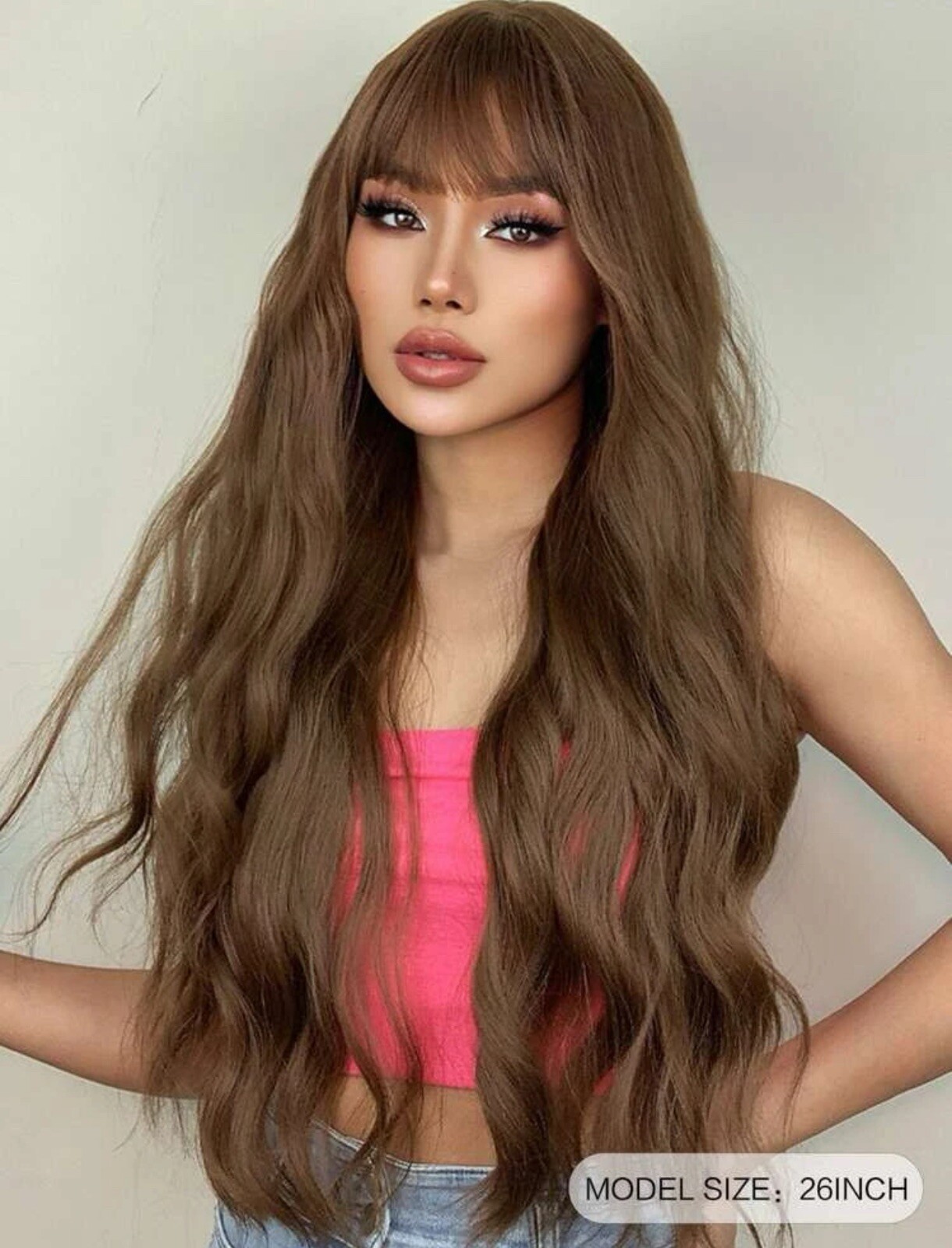 Perruque synthétique longue brune doré avec frange wig femme longueurs lisses cheveux fins