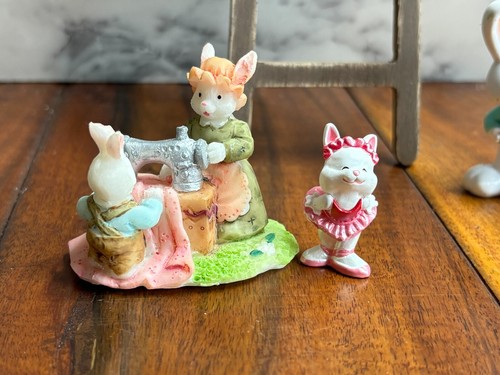 Easter Bunny Rabbit Decor Every Bunny Welcome Ladder & 4 Bunnies - Picture 2 of 10