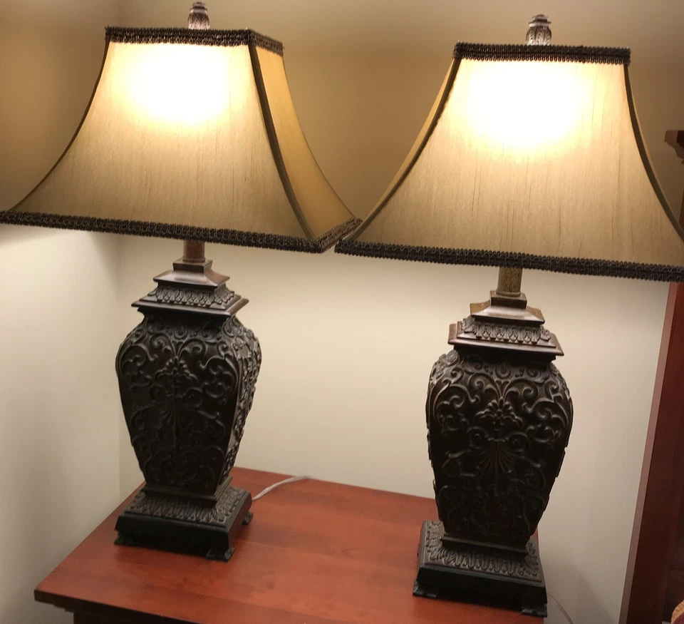 Par de Lámparas de Mesa Kichler Forma Rectángulo Colección Collage 31 pulgadas Alto con cortinas Foto 2 de 4