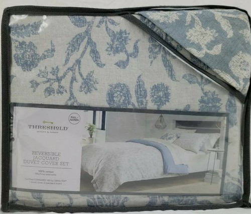 Threshold Reversible Jacquard Full/Queen Duvet Set, Blue - Picture 4 of 7