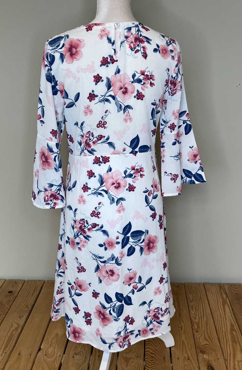 mimi + daphne NWOT women's floral bell sleeve dress size XS White