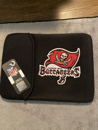 Tampa Bay Buccaneers 10” Tablet/Netbook Protector NEW - Picture 1 of 2