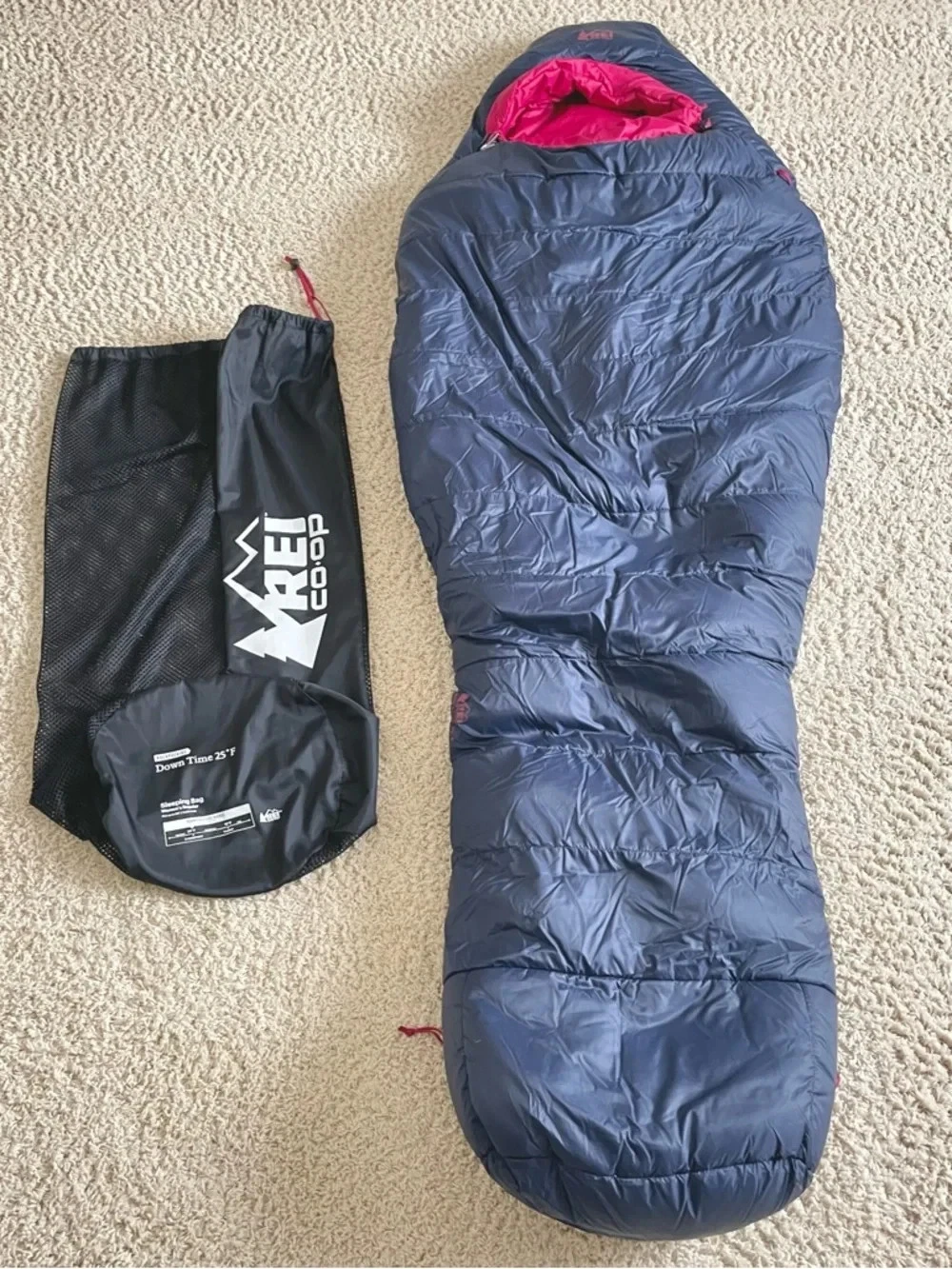 REI Women's Regular Downtime 25 Degrees Fahrenheit Sleeping Bag Regular Right Zi