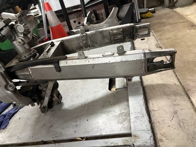 2003 2004 Kawasaki Ninja ZX6R ZX636 OEM Swingarm Rear Wheel Swing Arm