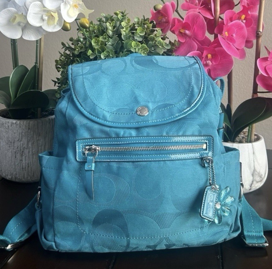 Coach Signature Backpack for Women - Stylish & Durable