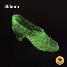 Vintage clear glass slipper/shoe - UV reactive - Diamond bow - Small 8.5cm/3''