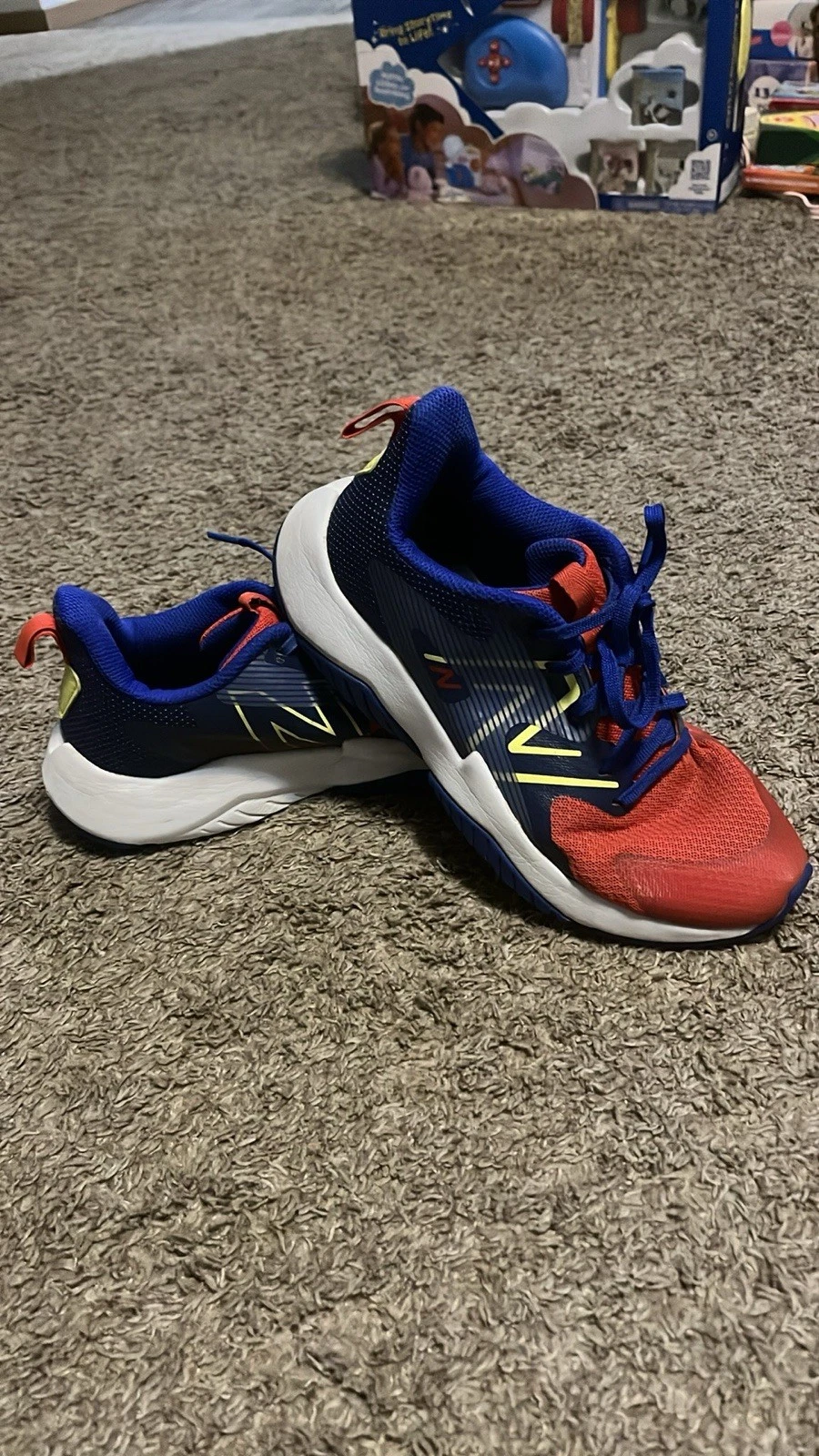 New Balance Rave Run v2 per bambini Neo Flame taglia 5 5 (unisex)