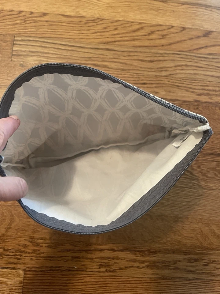 Thirty-One Bag Damask Grey Large Zipper Pouch Make Up Bag - Image 3 of 4