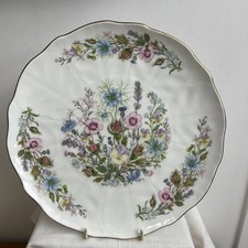 Aynsley Wild Tudor Cake Plate Scalloped Gilded Rim  Fine English Bone China (G6)