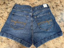 Denizen from Levis Womens Size 5/27 Denim Shorts - Mom Shorts