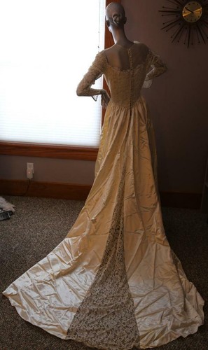 1950's Vintage Wedding Dress size 12-14? TALL from original ownerS CROWN - Picture 2 of 12
