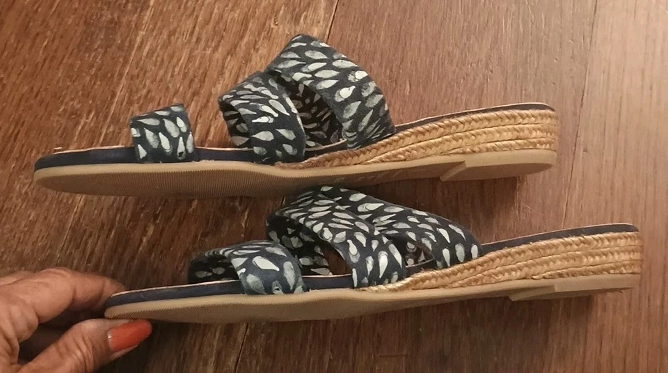 Sandalias abstractas Eric Michael Demi tres correas de cuero azul marino astilla talla 10 Foto 4 de 4