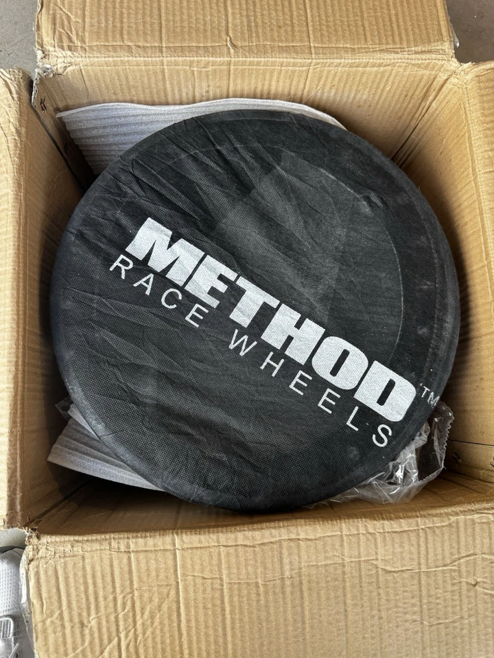 Aros Method Racing MR304 15x8J 24MM offset aro preto fosco - Imagem 2 de 4