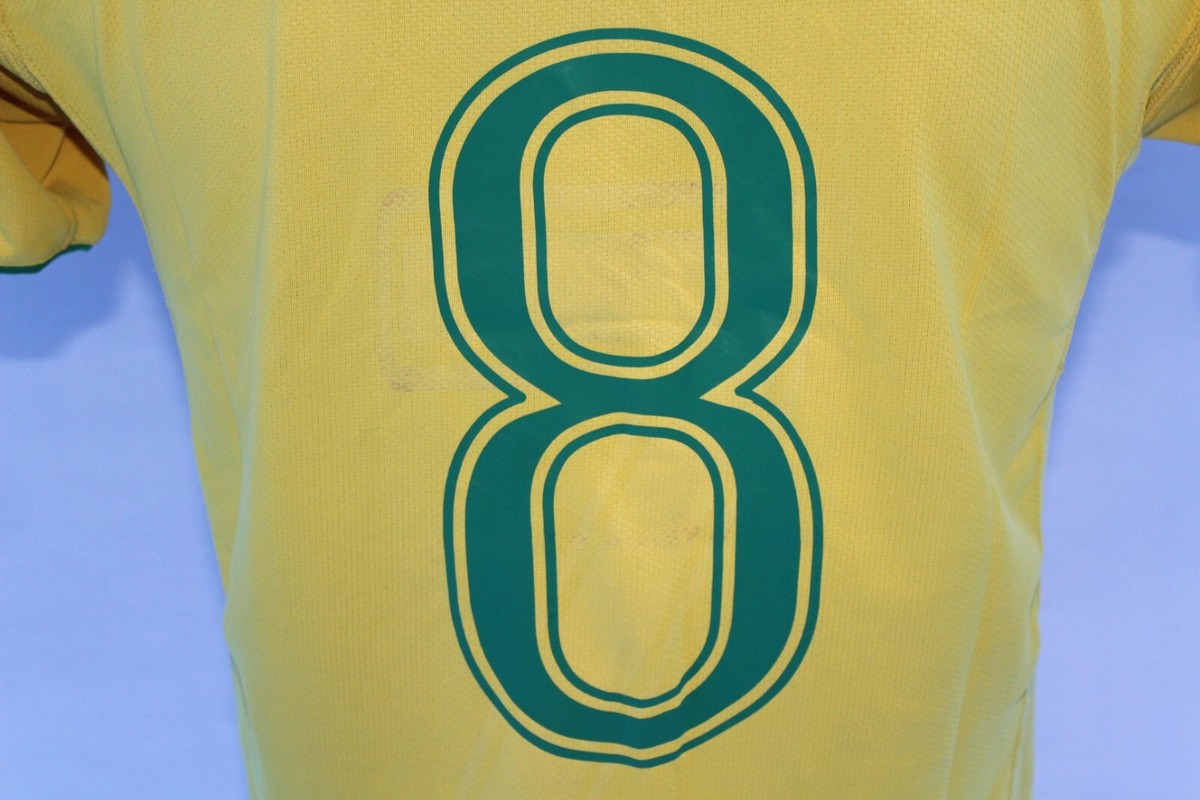 Brasil Jersey Team Authentic Nike Size MEDIUM 2006 #8 KAKA