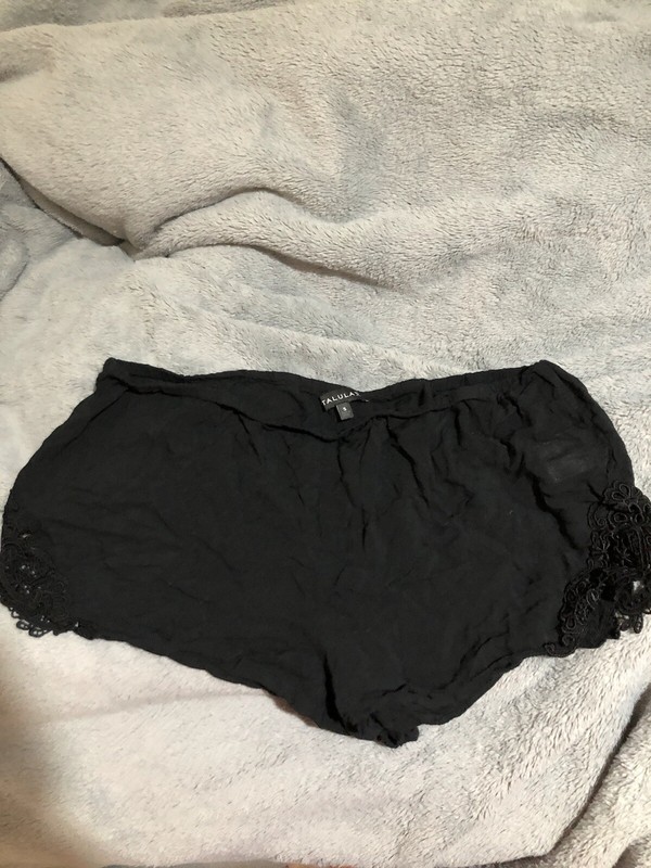 aritzia talula lace short sz s