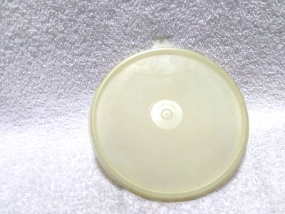 Tupperware Tupper Seal  238 Y Replacement Lid 5.5'' USA Great Condition
