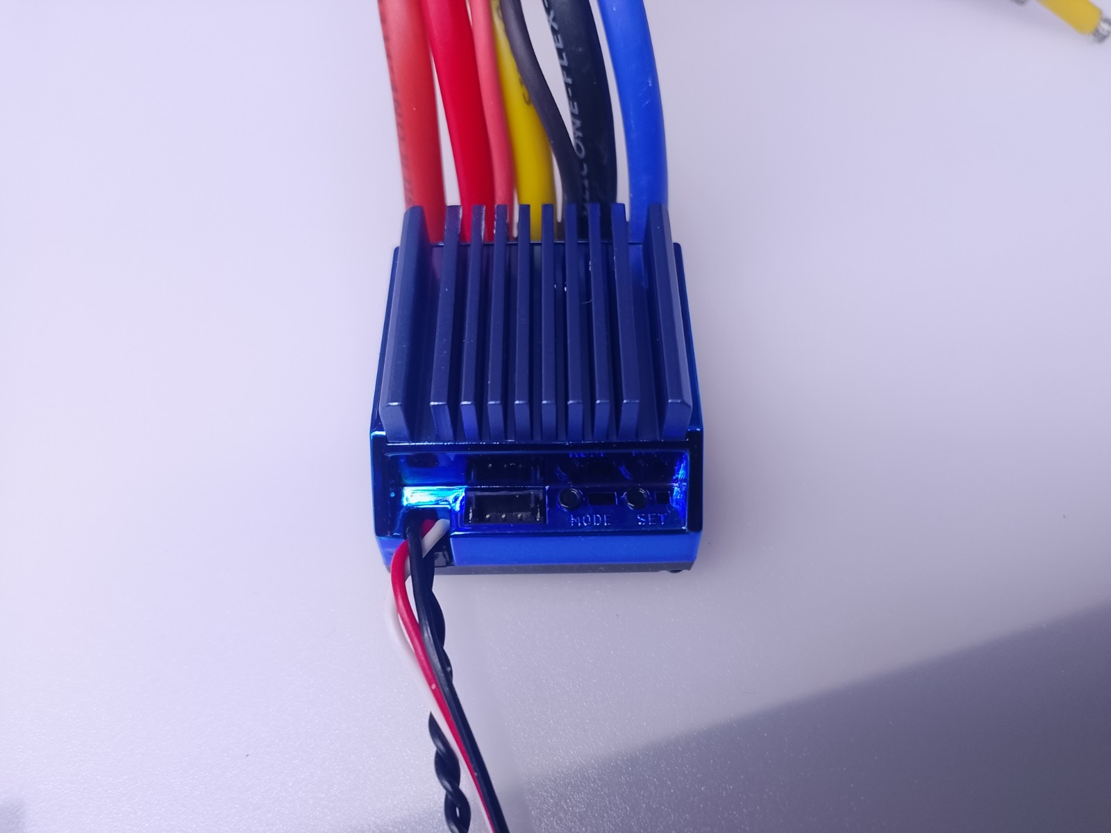 Moteur brushless 2.5T maîtrisé par le ESC SXX TC SPEC LRP 80950 neuf