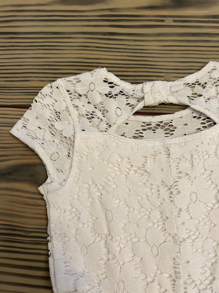 Ambercrombie Kids 5/6 Flower Lace White Skater Dress Side Pockets - Image 4 of 4
