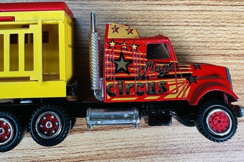Majorette Super Movers Magic Circus Tractor Trailer with Animals Made in France - Picture 9 of 13