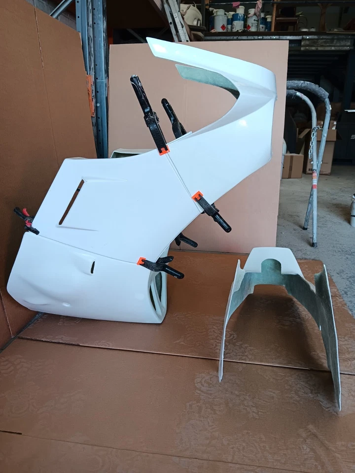 Suzuki GSXR 1100 GSX-R1100 Twin Headlight 1986/87 Fairings Set Fiberglass New - Image 3 of 4